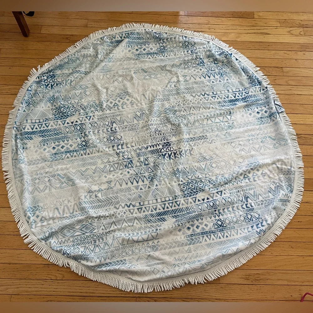 DSW blue & white round beach pool towel‎
